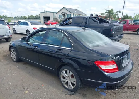 2009 Mercedes-Benz C 300 Sport 4Matic z USA, uszkodzony, nr VIN WDDGF81X99F199525